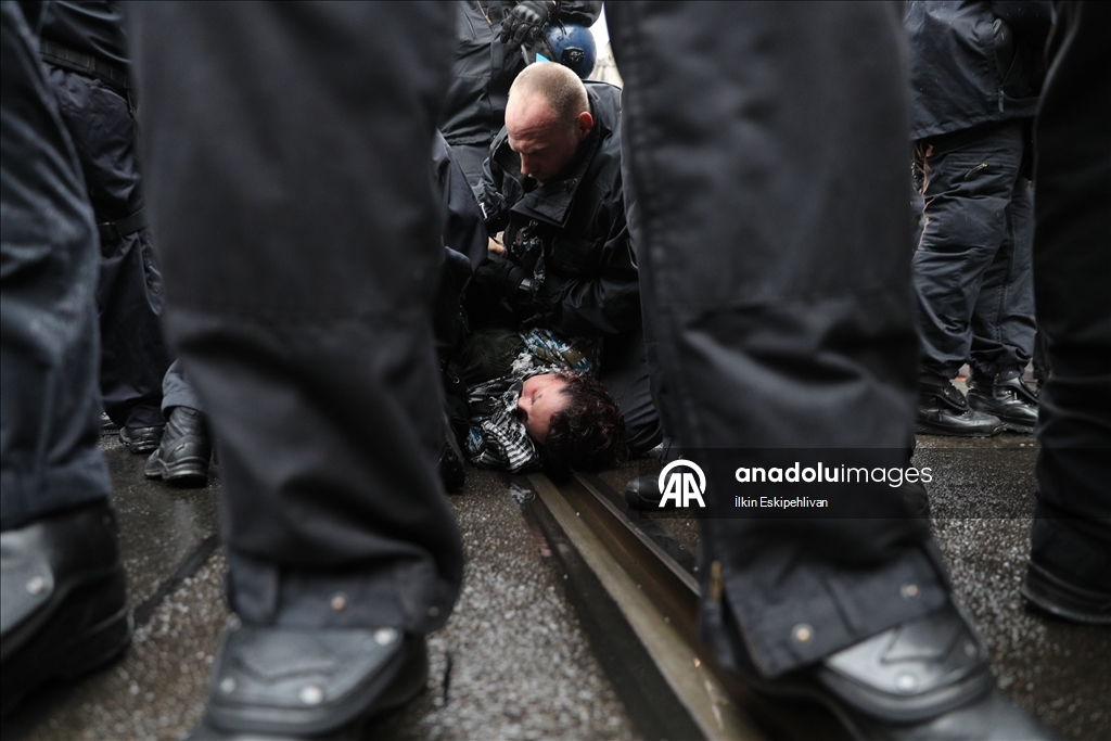 В Германии полиция жестко разогнала акцию в поддержку Палестины