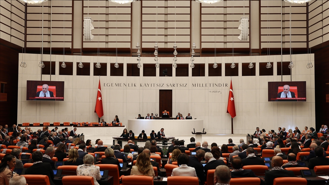 TBMM Genel Kurulu olağanüstü toplandı