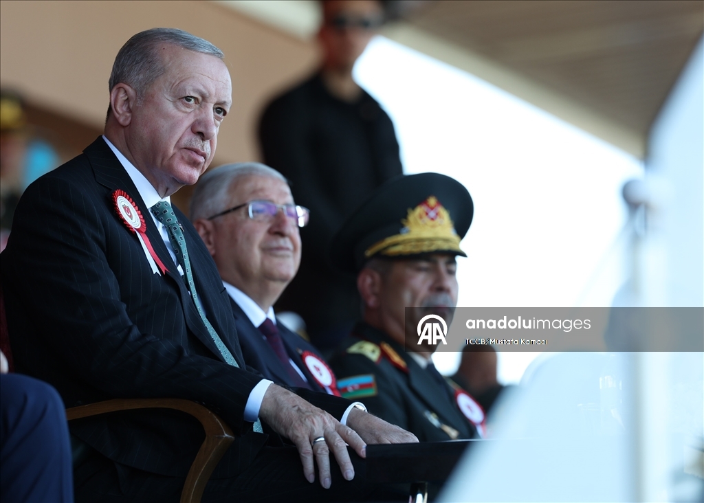 Cumhurbaşkanı Erdoğan, Harp Okulları Diploma Alma ve Sancak Devir Teslim Töreni'ne katıldı