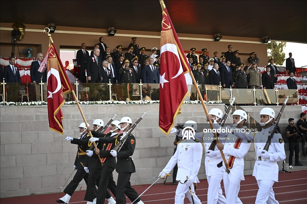 MSÜ Harp Okulları Diploma Alma ve Sancak Devir Teslim Töreni