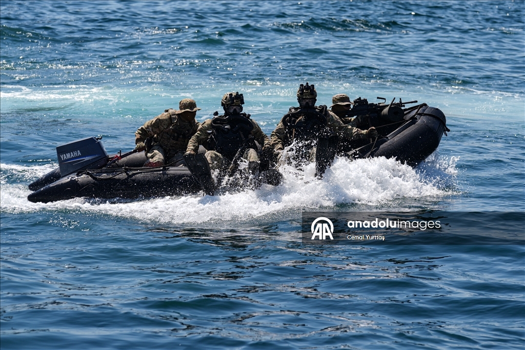 "TEKNOFEST Mavi Vatan"da SAT ve SAS komutanlıklarının gösterileri yapıldı
