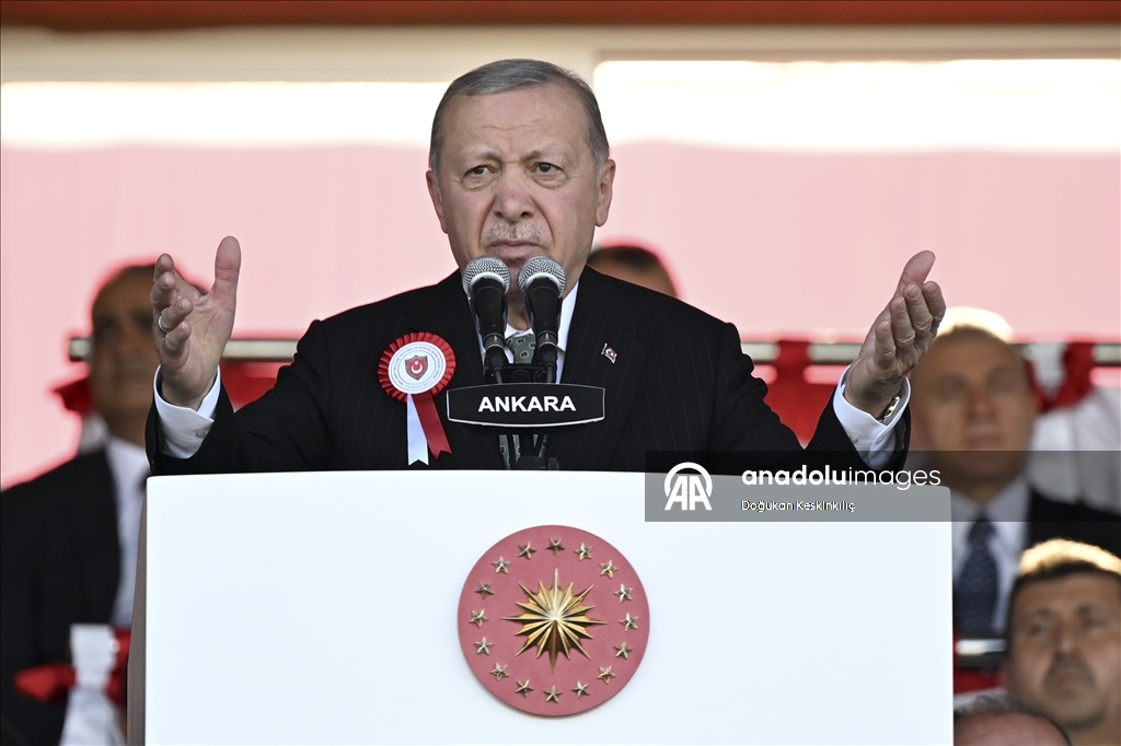 MSÜ Harp Okulları Diploma Alma ve Sancak Devir Teslim Töreni