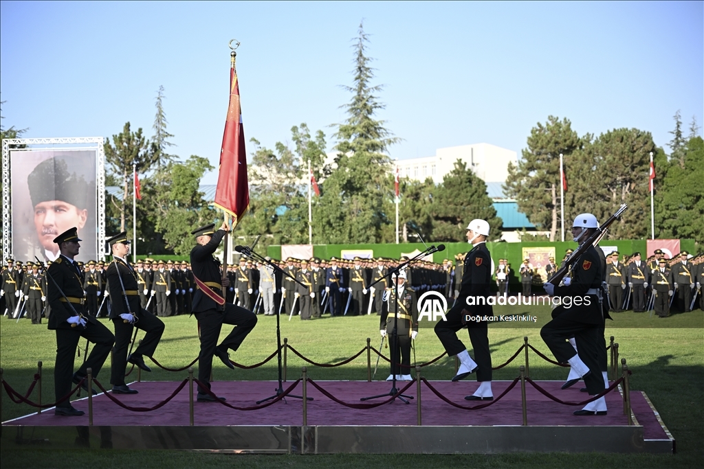 MSÜ Harp Okulları Diploma Alma ve Sancak Devir Teslim Töreni