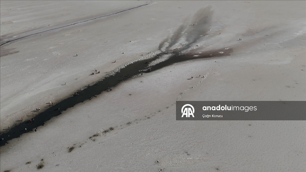 Climate change and drought are draining Tuz Lake in Ankara