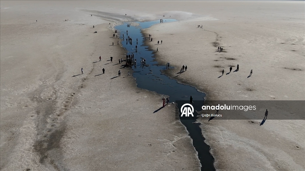 Climate change and drought are draining Tuz Lake in Ankara