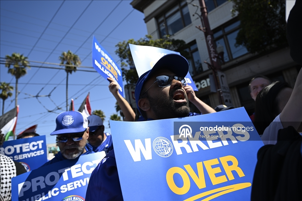 “Workers Over Billionaires” protest in San Francisco, California