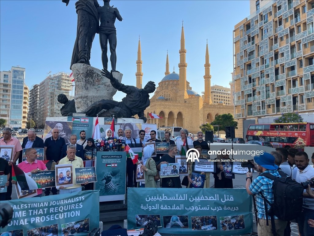 Lebanese journalists rally in solidarity with Palestinian colleagues killed in Gaza