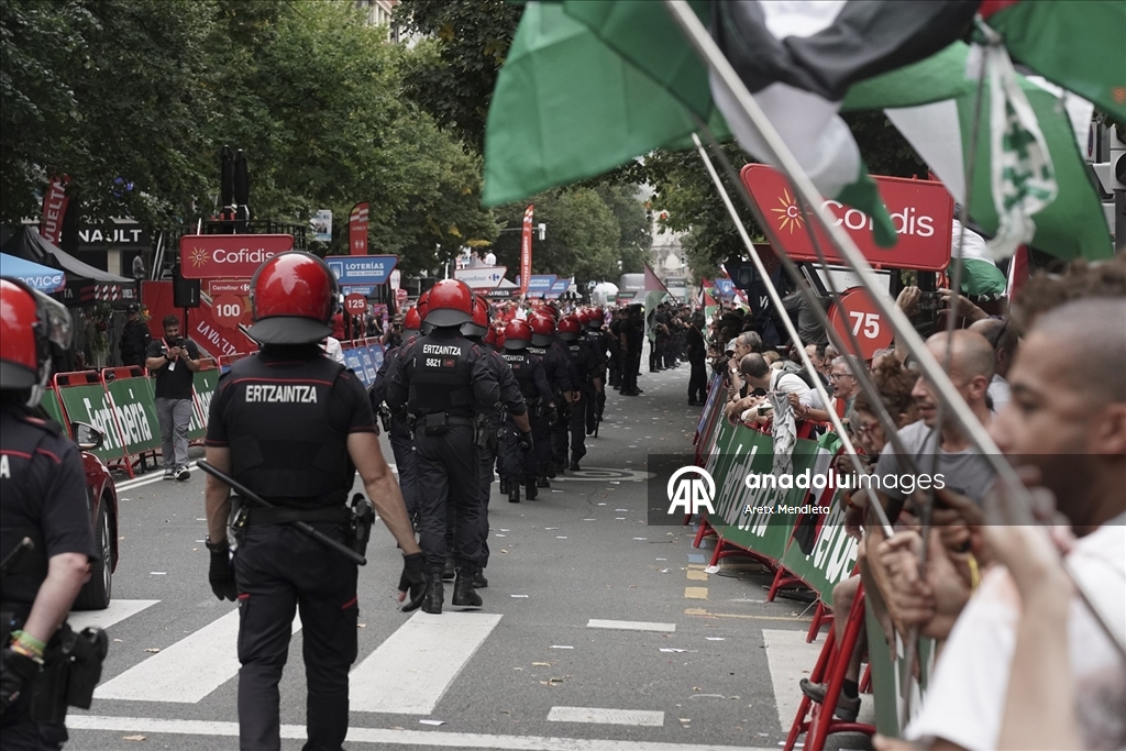 İsrail karşıtı protestolardan dolayı İspanya bisiklet yarışının bugünkü etabı tamamlanamadı