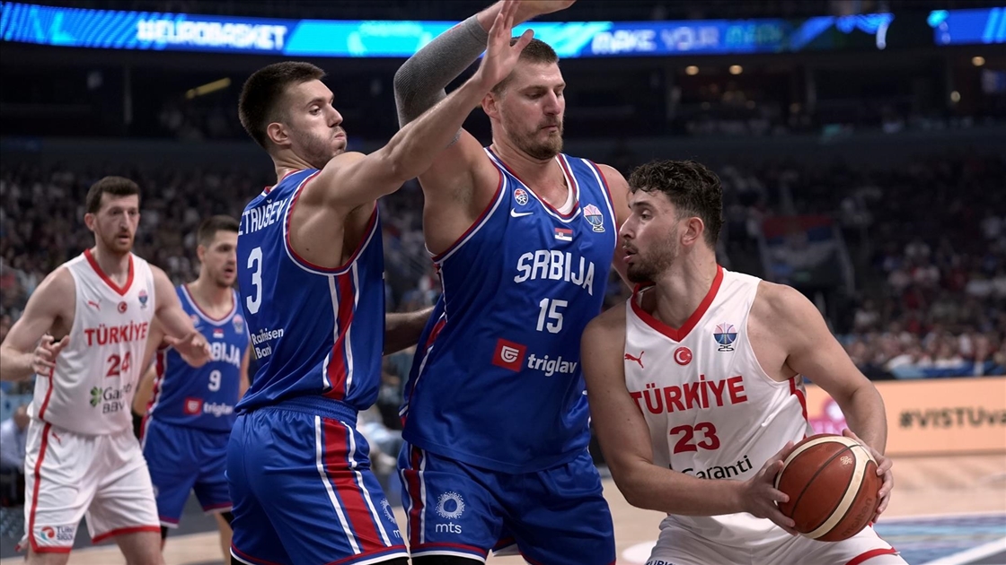 Türkiye, 2025 Avrupa Basketbol Şampiyonası’nda Sırbistan’ı yenerek grubu lider tamamladı