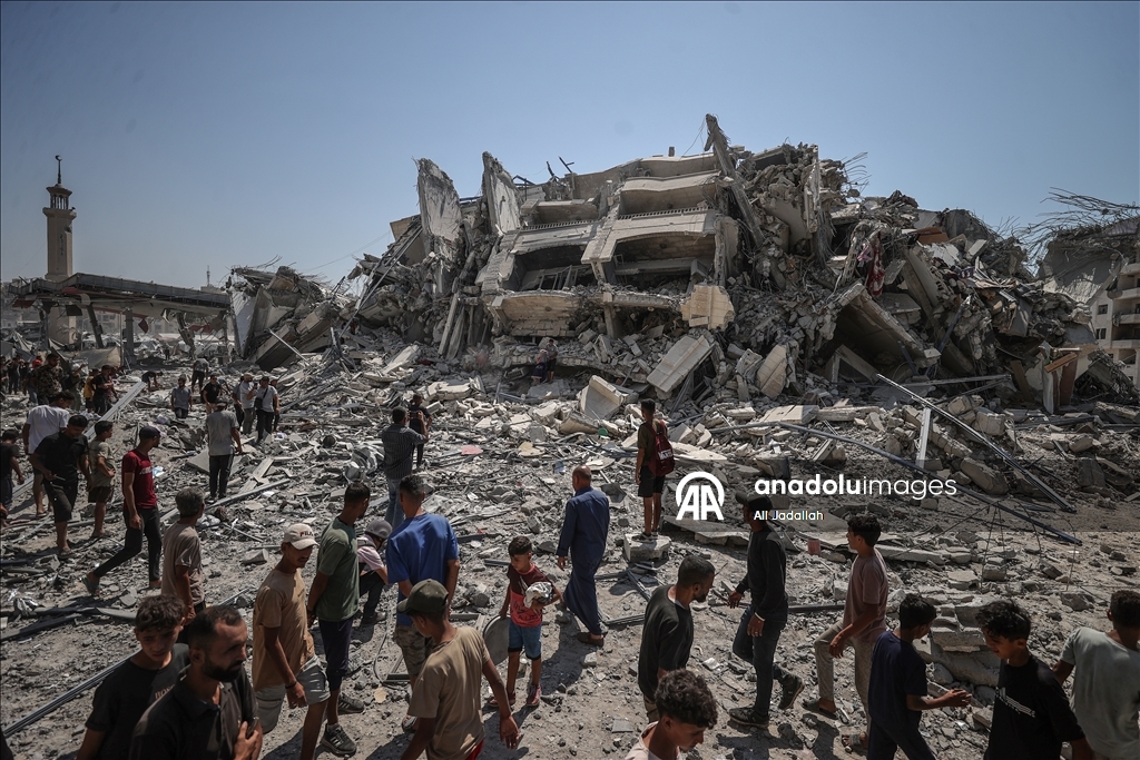 İsrail ordusu, Gazze'deki "Müşteha Kulesi"ni bombaladı