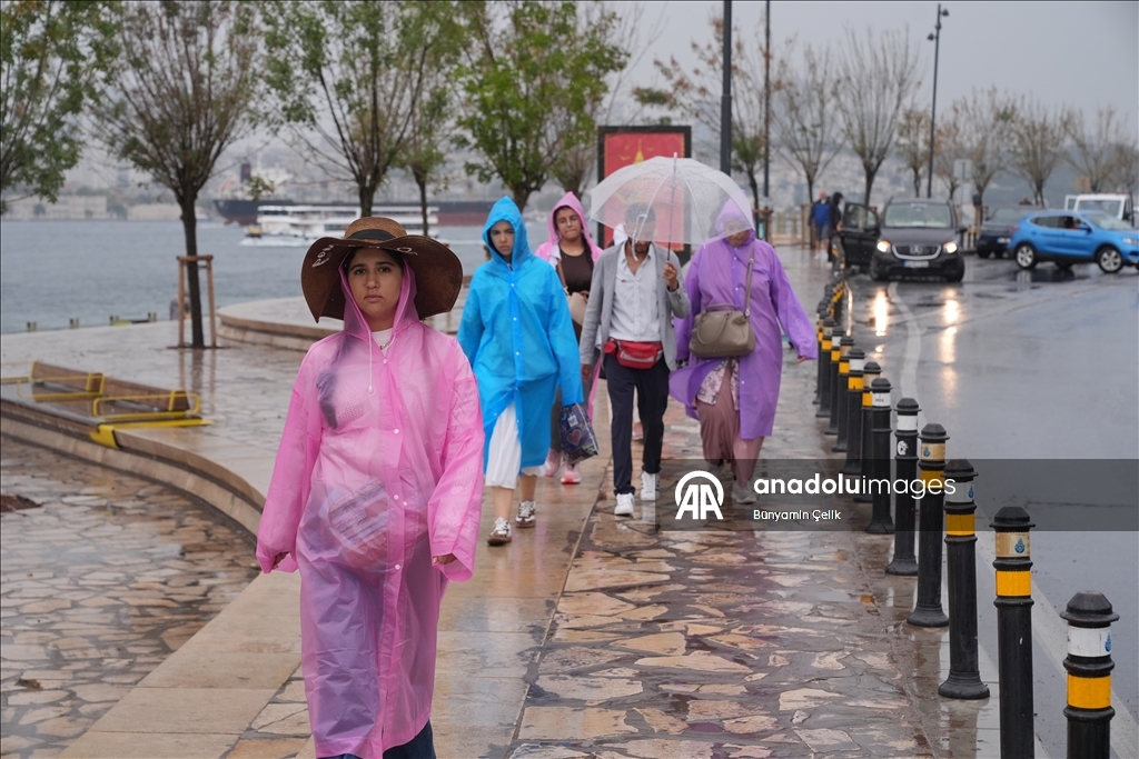 İstanbul'da yağış etkili oluyor