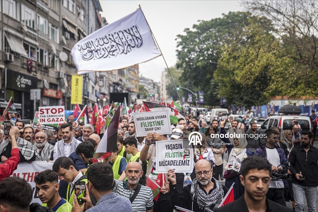 Üsküdar'da Küresel Sumud Filosu'na destek yürüyüşü yapıldı
