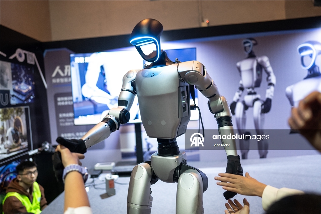 Çin'de Yapay Zeka Robot Sergisi