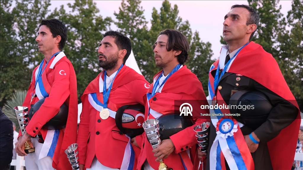 Turski sportisti dominantni na Balkanskom prvenstvu u preponskom jahanju