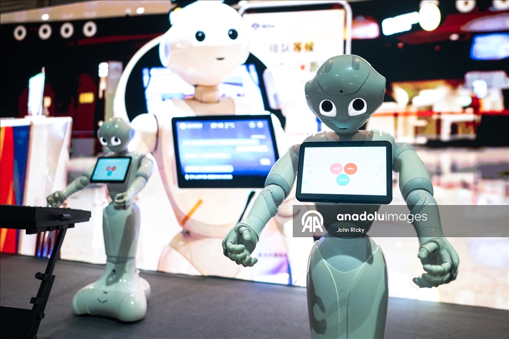 Çin'de Yapay Zeka Robot Sergisi