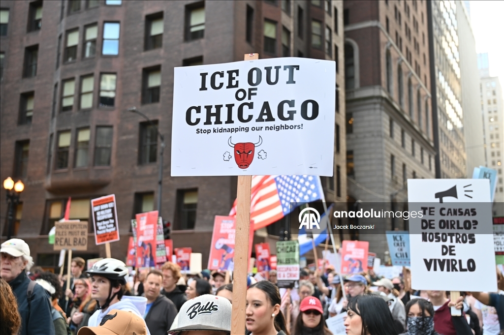 Протест против миграционной политики Трампа в Чикаго