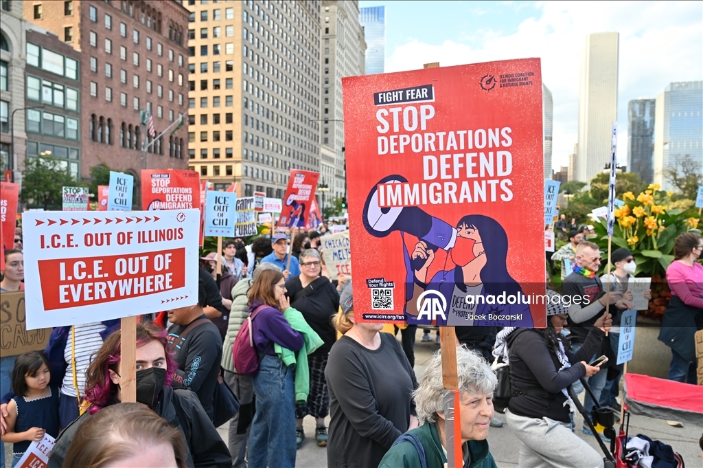 Протест против миграционной политики Трампа в Чикаго
