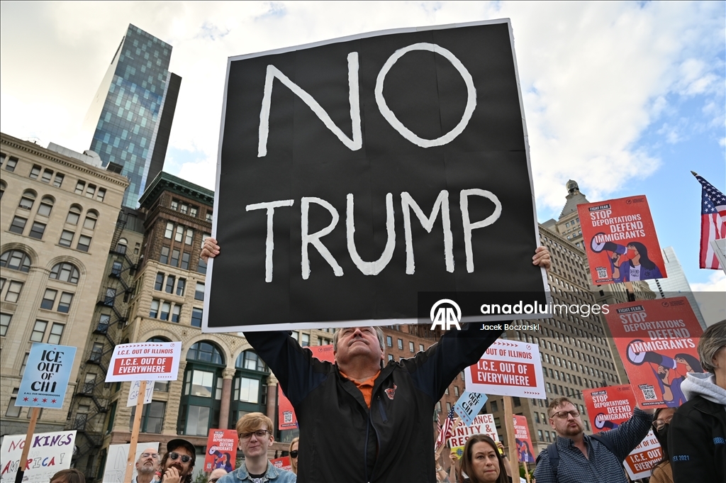 Протест против миграционной политики Трампа в Чикаго
