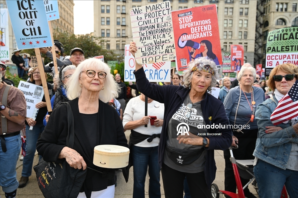 Протест против миграционной политики Трампа в Чикаго
