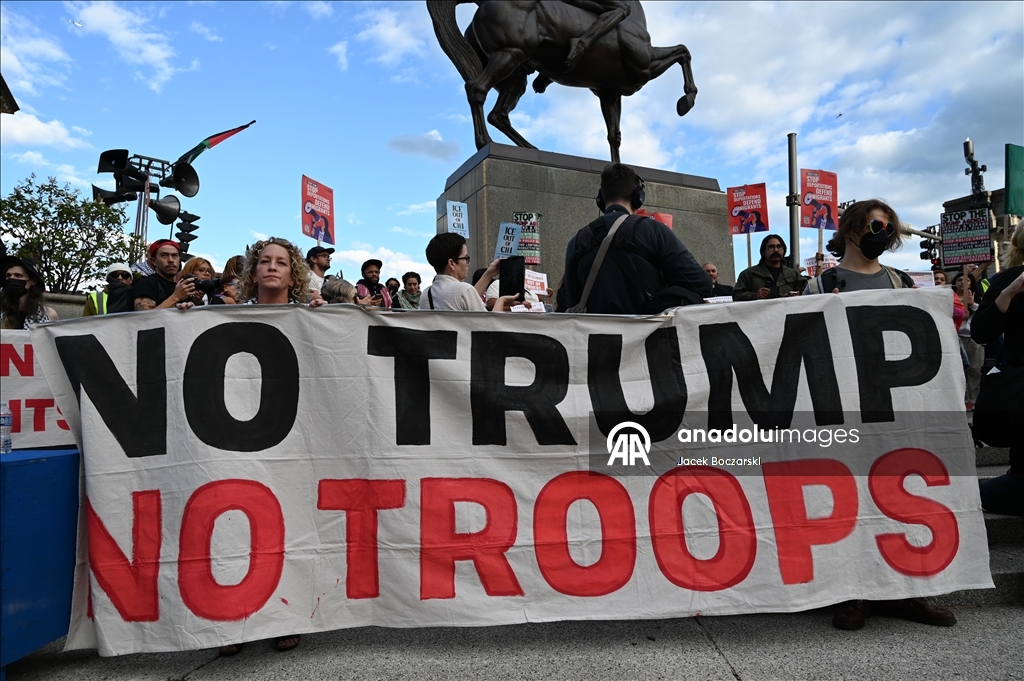 Протест против миграционной политики Трампа в Чикаго
