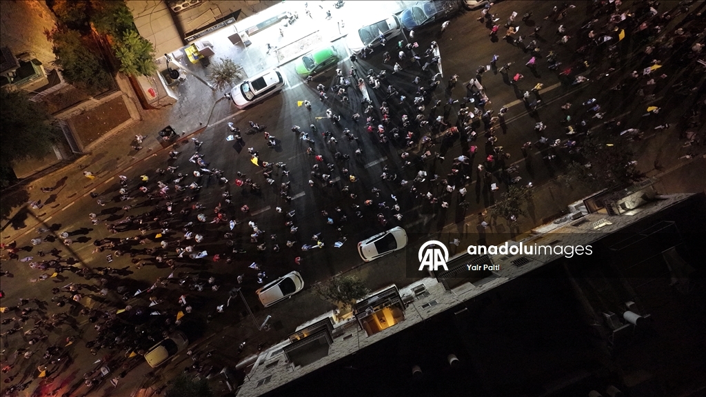 Batı Kudüs'teki İsrailliler Gazze’deki rehineler için sokağa çıktı
