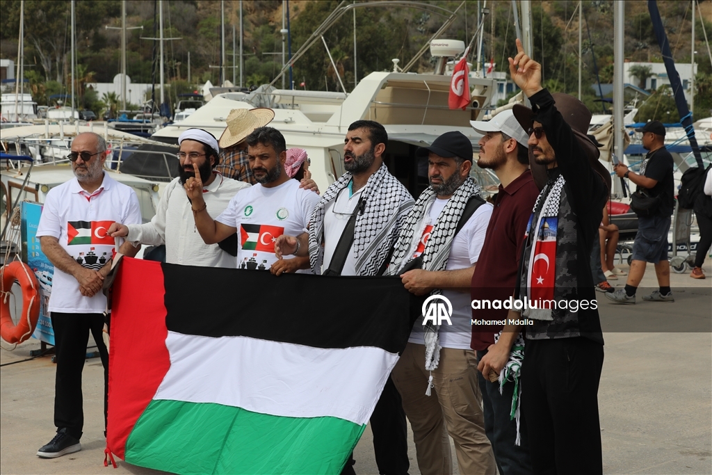 أسطول الصمود العالمي يبدأ بالوصول إلى تونس في طريقه إلى غزة