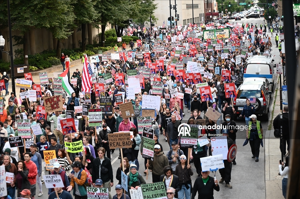 Протест против миграционной политики Трампа в Чикаго