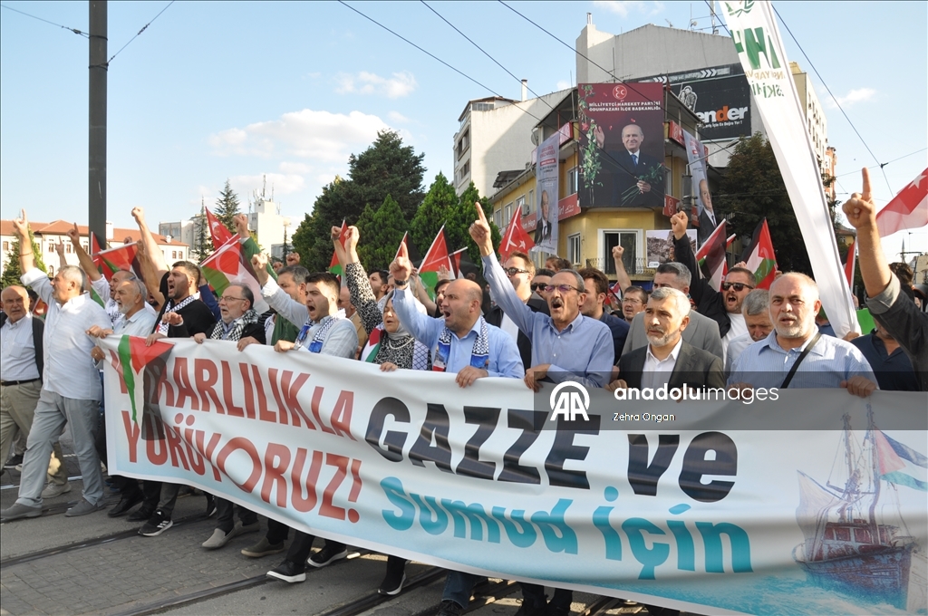 Eskişehir'de Filistin ve Küresel Sumud Filosu'na destek yürüyüşü yapıldı