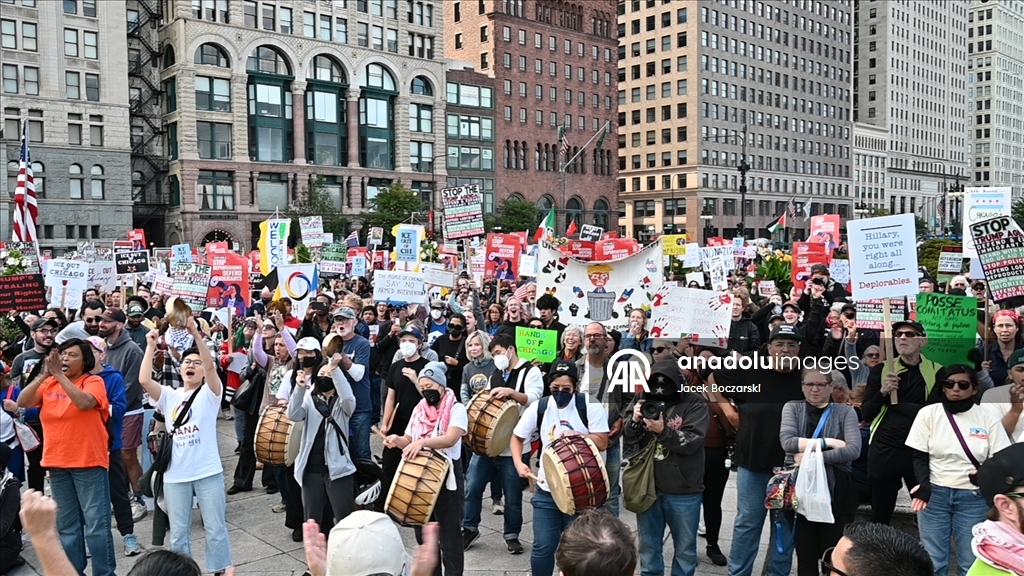 Протест против миграционной политики Трампа в Чикаго