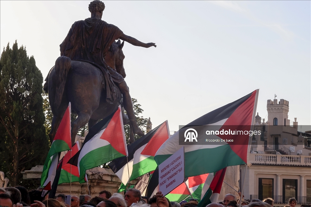 مظاهرة في روما تدعم أسطول الصمود العالمي