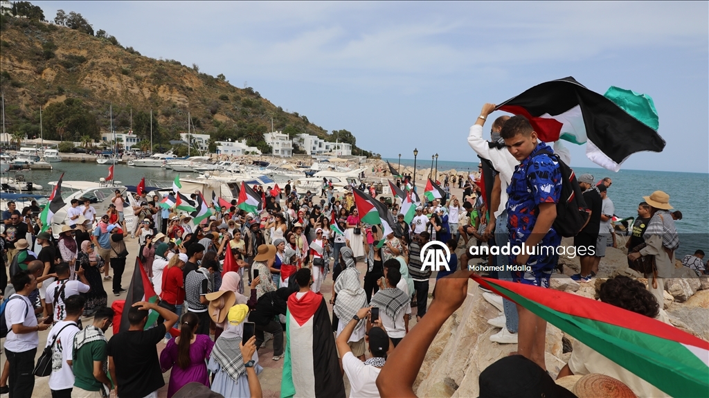 أسطول الصمود العالمي يبدأ بالوصول إلى تونس في طريقه إلى غزة