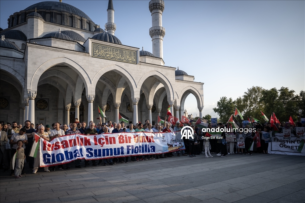 مئات الأتراك يتضامنون مع فلسطين و"أسطول الصمود العالمي"
