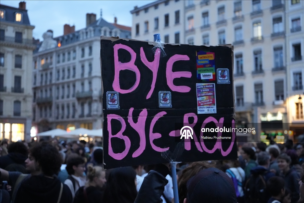 “Farewell Party” in Lyon marks the fall of Bayrou government 