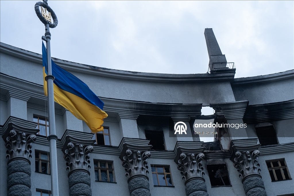 Крупный авиаудар по Киеву повредил здание правительства