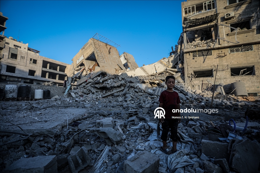 İsrail’in Gazze’de hedef aldığı El-Selam Kulesi tamamen yıkıldı