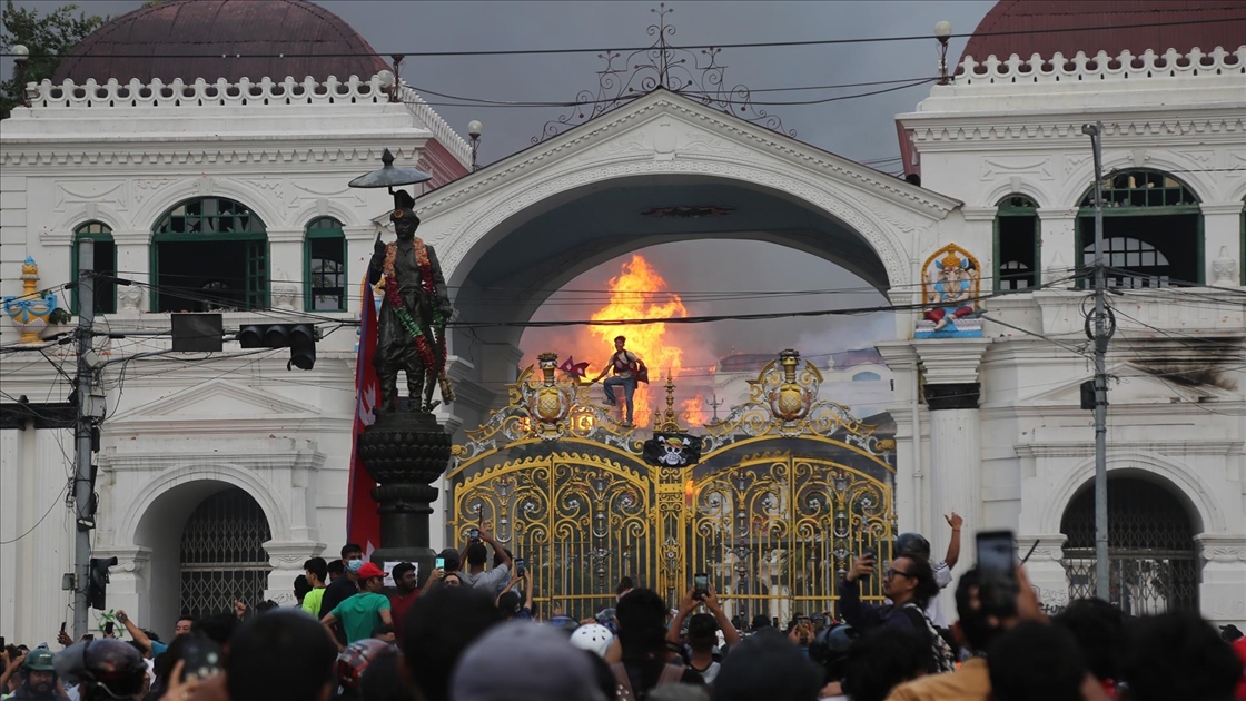 Nepal'de hükümet karşıtı protestolar devam ediyor