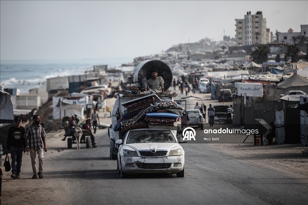 İsrail saldırıları nedeniyle Gazze’de Filistinlilerin göçü sürüyor