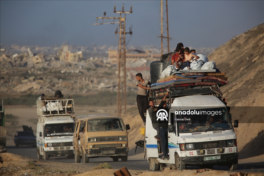 İsrail saldırıları nedeniyle Gazze’de Filistinlilerin göçü sürüyor
