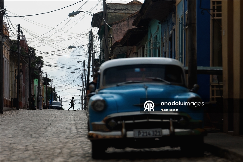 Küba’da zamanı durduran arabalar