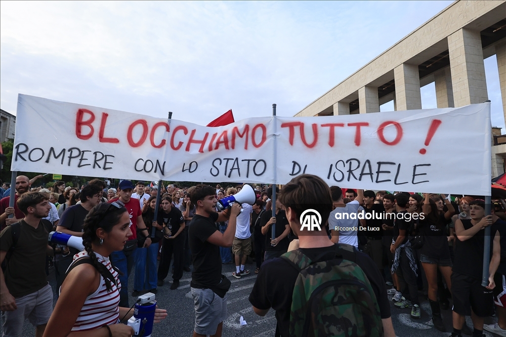 Roma’daki Filistin destekçileri, Küresel Sumud Filosu’na yapılan saldırıyı protesto etti