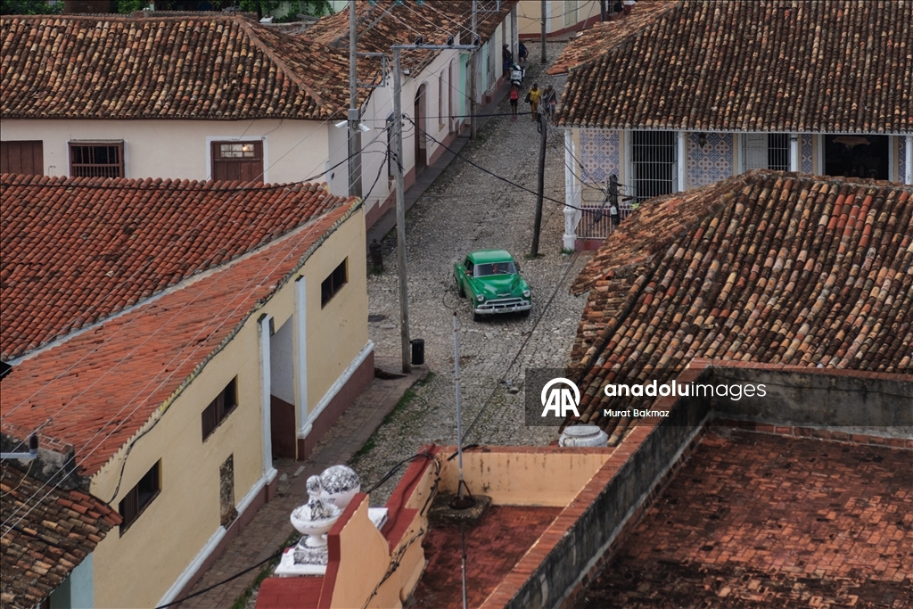 Küba’da zamanı durduran arabalar