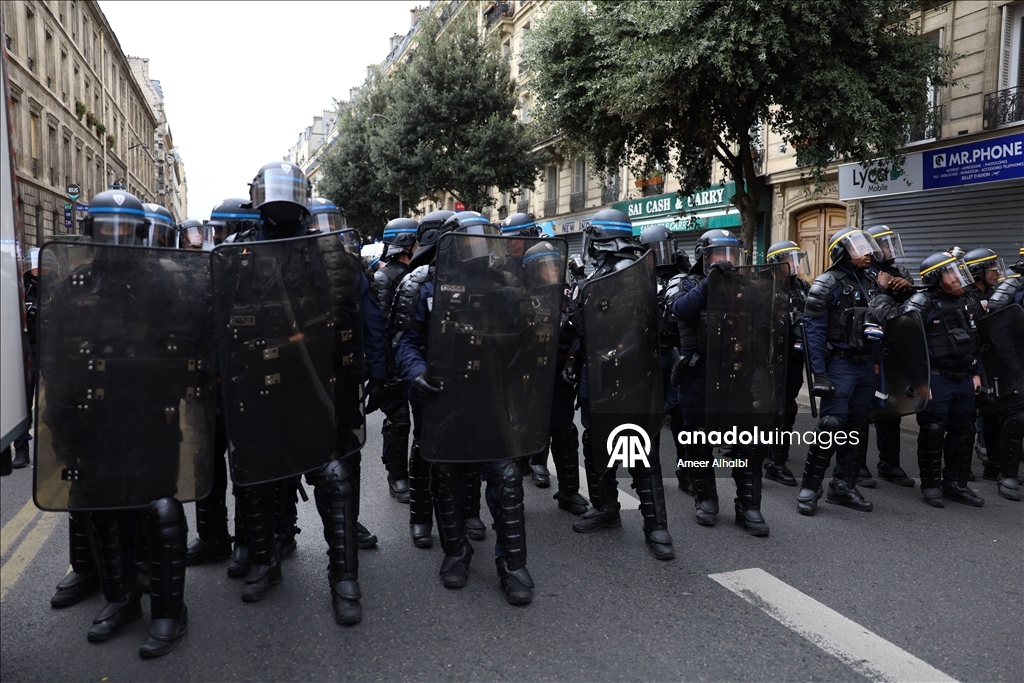 'Block Everything' movement in France
