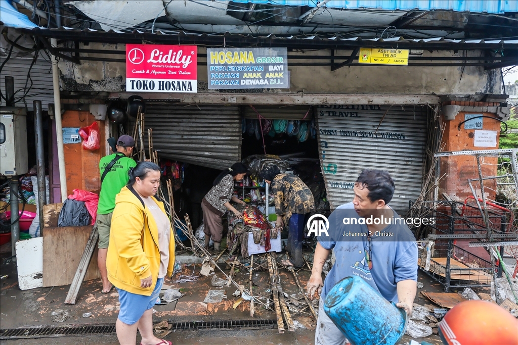 Endonezya'nın Bali Adası'nda şiddetli yağışların yol açtığı sellerde 6 kişi öldü