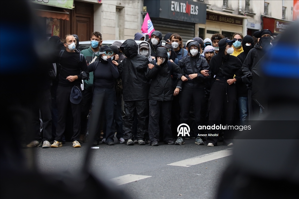 'Block Everything' movement in France