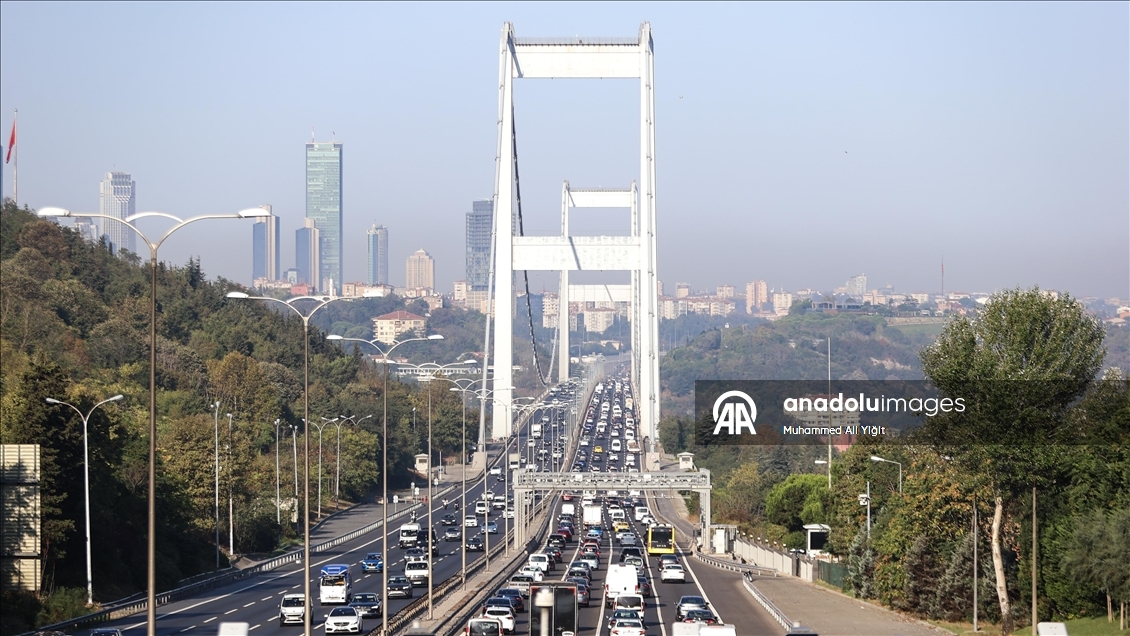 İstanbul'da haftanın üçüncü iş gününde trafik yoğunluğu yaşanıyor