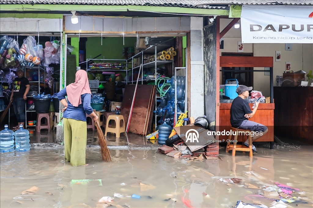 Endonezya'nın Bali Adası'nda şiddetli yağışların yol açtığı sellerde 6 kişi öldü