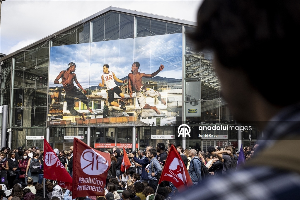 Fransa'da Macron karşıtı gösterilerde polisle protestocular çatıştı