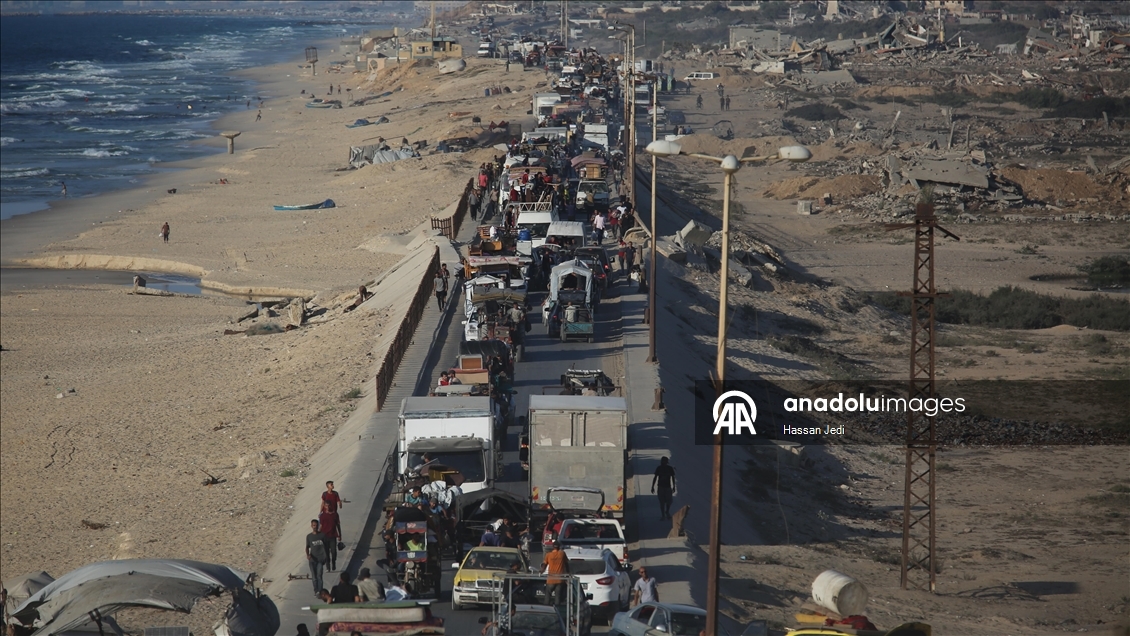 İsrail saldırıları nedeniyle Gazze’de Filistinlilerin göçü sürüyor