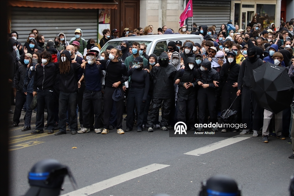 'Block Everything' movement in France