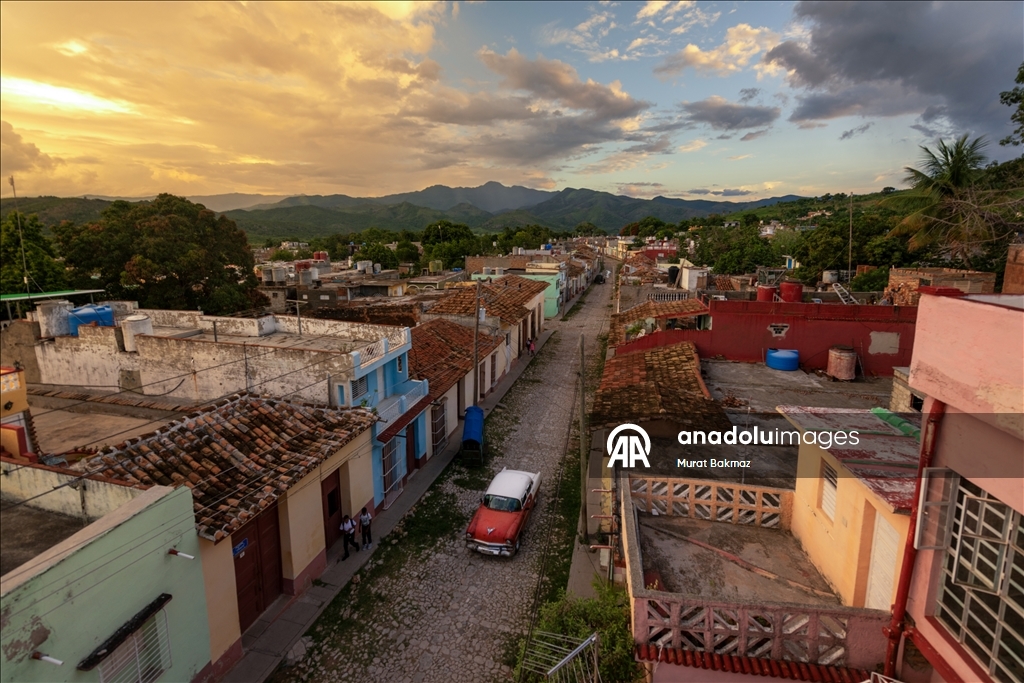 Küba’da zamanı durduran arabalar